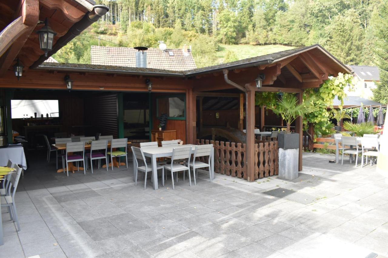Hotel-Restaurant Theis-Muehle Biersdorf エクステリア 写真